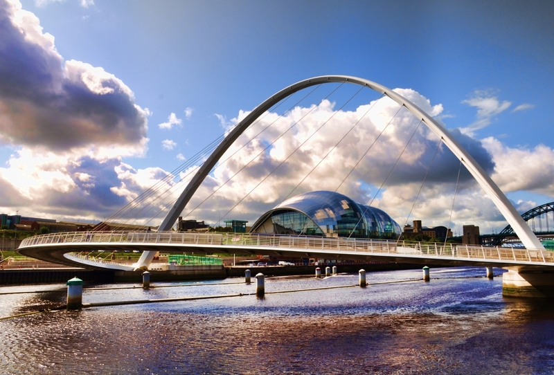 Millenium Bridge and Sage Centre Newcastle.jpg