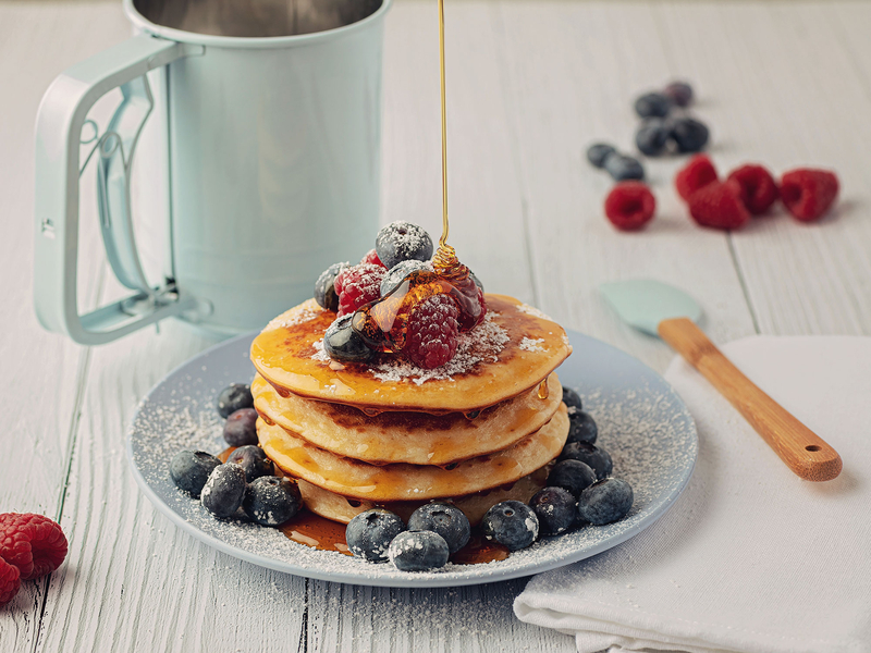 american pancakes with fruit