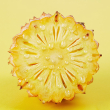 JOS-069-Half Pineapple with water droplets fro Tropicana-069.jpg